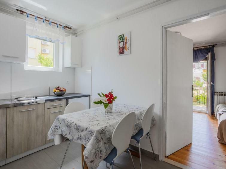 Apartments Folo Tar-Vabriga Luaran gambar